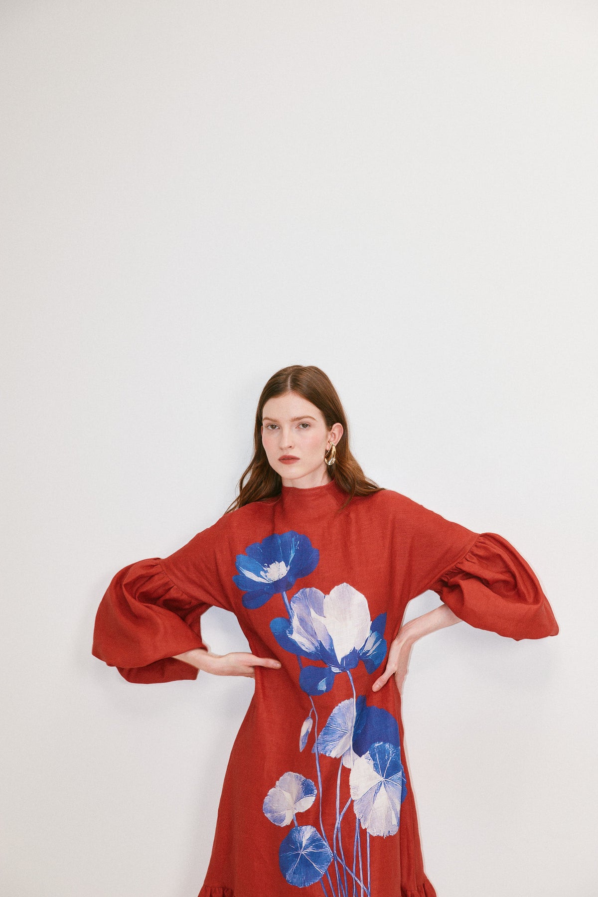 voluminous balloon sleeves